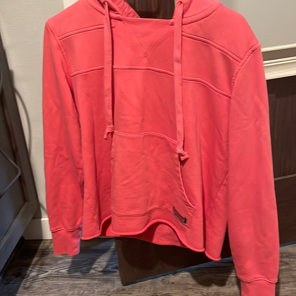 Vineyard Vines coral hoodie